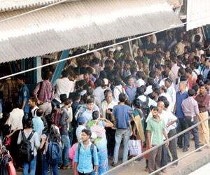 Railway's research wing suggests three ways to achieve staggered office timings
