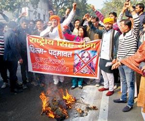 Protests in Uttar Pradesh over 'Padmaavat' release