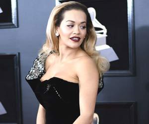 Grammys 2018: Stars don white roses at the red carpet