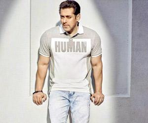 Salman Khan continues to shoot for 'Race 3' despite death threats