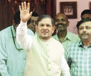 Attend 'save Constitution march' in large numbers, Sharad Yadav asks Mumbaikars