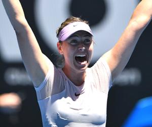 Australian Open: Maria Sharapova speeds into third round