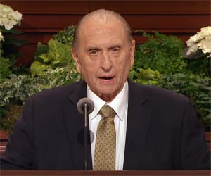 Mormon President Thomas Monson dies at 90