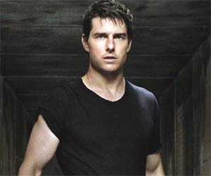 Tom Cruise says his ankle is 'still broken'
