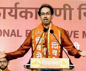 Shiv Sena to sever all ties with BJP, vows to expose government