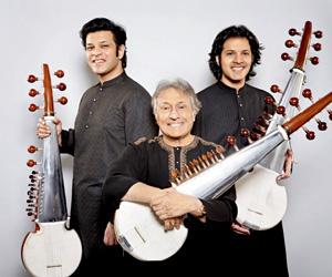 Catch an early morning performance by Ustad Amjad Ali Khan and sons