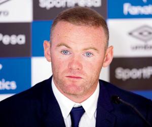 Wayne Rooney helps convict con man in fake memorabilia court case