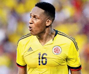 Barcelona sign Colombian centre-back Yerry Mina