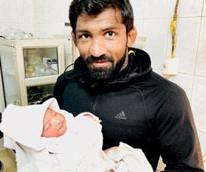 Wrestler Yogeshwar Dutt and wife Sheetal Sharma blessed with a baby boy