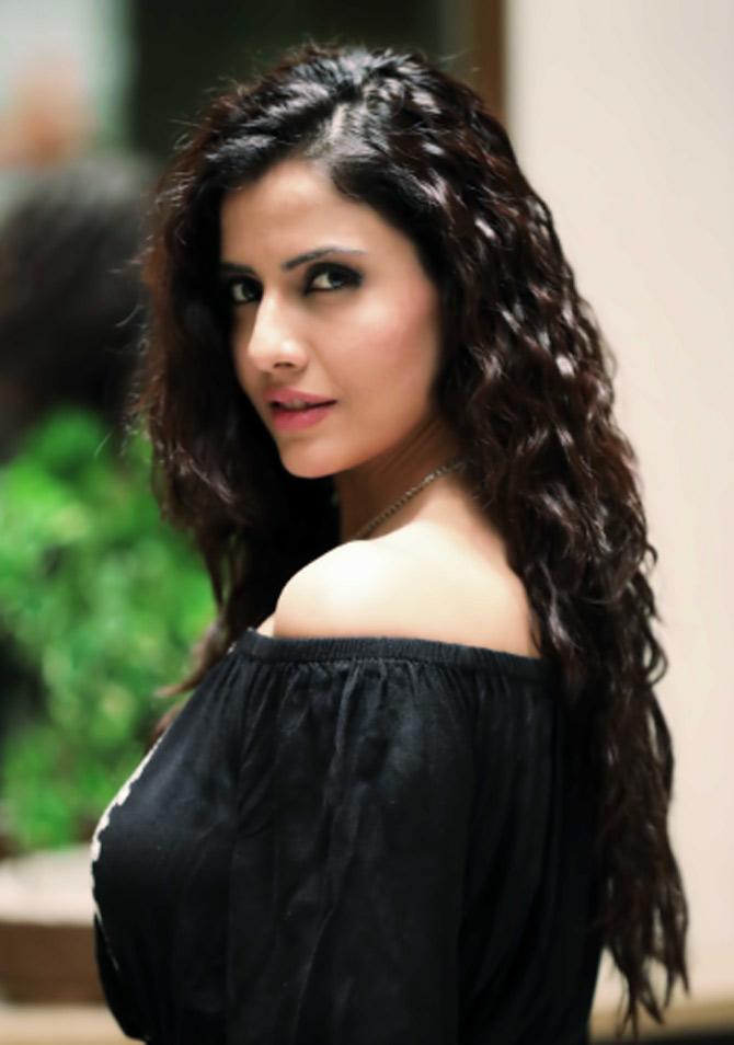 ahana dil sambhal ja zara