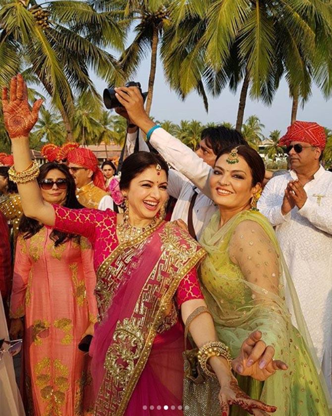 Sheeba and Bhagyashree dance their hearts out at a Wedding in Goa
