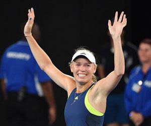 Caroline Wozniacki beats Simona Halep to win Australian Open