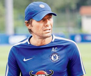 Chelsea manager Antonio Conte turns to yoga to keep himself calm