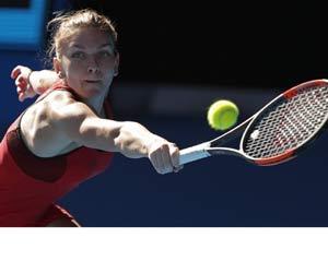 Simona Halep survives date with Destanee in opening round