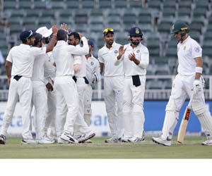 Ind vs SA 3rd Test: Dangerous pitch force halt of play on Day 3