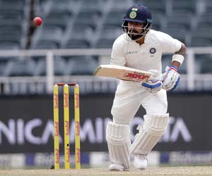 3rd Test: Kohli, Vijay defy South Africa bowlers and pitch, India 100/4 at lunch
