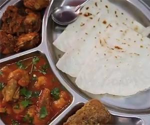 Koli cuisine: Adding 'tadka' at fisher-folk weddings