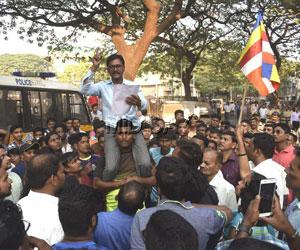 Mumbai bandh: Sporadic violence mars Maharashtra shutdown 
