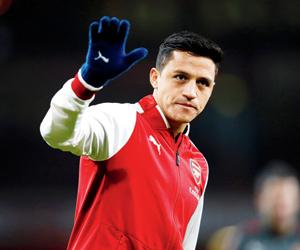 Pep Guardiola congratulates Alexis Sanchez on Man United move