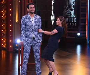 Bigg Boss 11 winner Shilpa Shinde does sizzling pole dance with Vikas Gupta