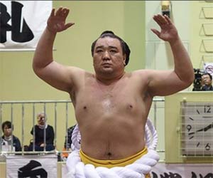 Sumo champs perform New Year ritual after scandal-hit 2017