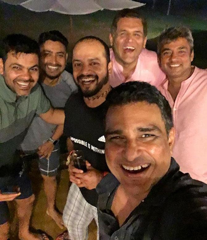 In picture: Sanjay Manjrekar holidaying in Alibaug with Ajay Jadeja, RP Singh, Deep Das Gupta and Murali Karthik amongst others