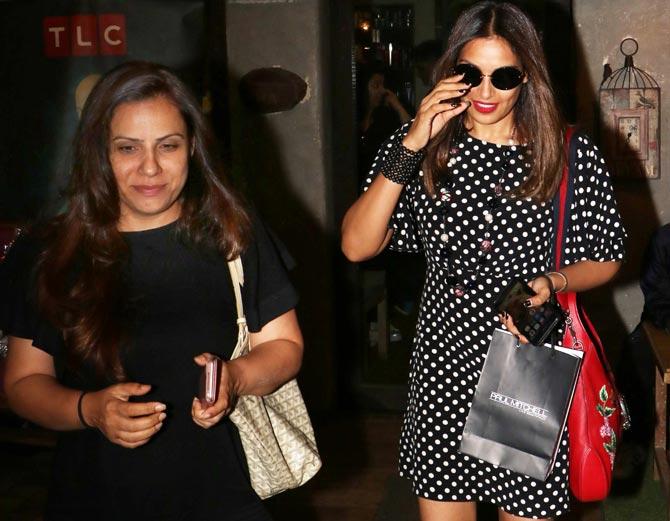 Bipasha Basu was spotted with her sister Bidisha Basu at the salon. While holidaying in the British capital, Bipasha shared a lot of photos and videos of the family having fun time together.