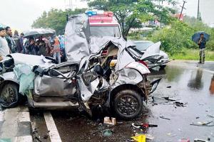 Seven dead as two cars collide near Lonavala on old Mumbai-Pune highway