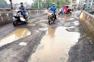 Mumbai: Pothole fixing companies cheat Bhiwandi civic body of over Rs 3 crore