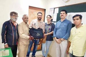 Mumbai: Auto driver returns gold and diamond jewellery worth lakhs to to couple