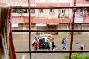 Vasai-Virar Floods: Body taken for funeral over autorickshaw