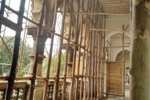 Central Railway brings in high-quality teak for CSMT building's makeover