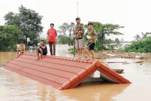 Hundreds missing in Laos after dam collapse