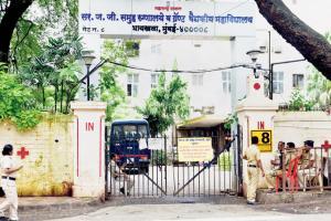 84 Byculla jail inmates discharged after suspected food poisoning