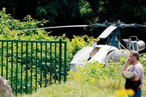 French jailbird flies away on helicopter