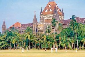 Bombay High Court refuses relief to hawkers operating near railway station