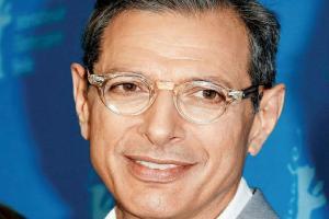 Jeff Goldblum's London statue marks 25 years of 'Jurassic Park'