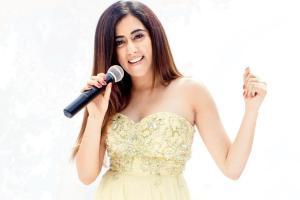 Jonita Gandhi: Performing Lag Jaa Gale is daunting