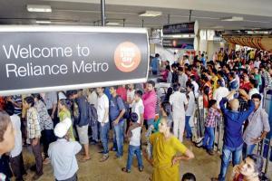 Increase number of Metro coaches, Kirit Somaiya tells Devendra Fadnavis
