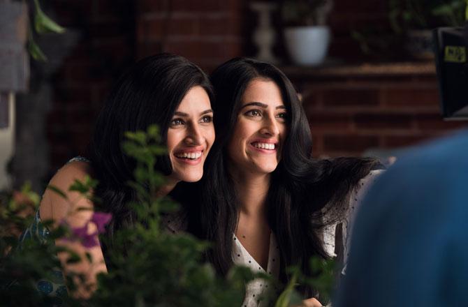 Kriti Sanon and Nupur Sanon