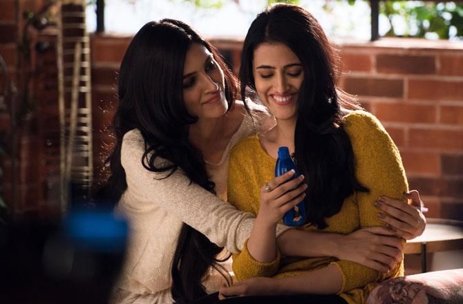 Kriti Sanon and Nupur Sanon