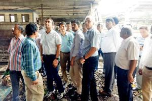 Shut Lower Parel bridge immediately, says IIT Mumbai's preliminary repor