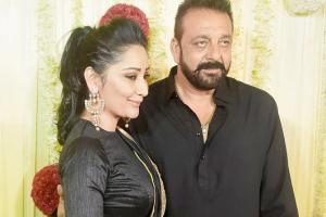 Maanayata's birthday bash: Sanjay Dutt's wife looked gorgeous in a blingy dress