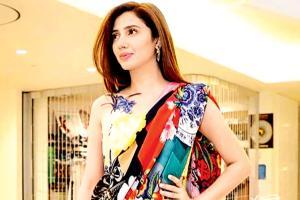 Mahira Khan's twist on the traditional saree was perfect for the red carpet
