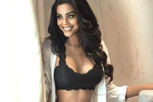 Natasha Suri learns pole dance for movie