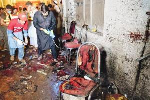 20 killed, 63 hurt in Pakistan suicide bombing