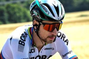 Peter Sagan wins in thrilling stage five climax at Tour de France