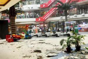 Navi Mumbai: Portion of ceiling falls in Raghuleela Mall