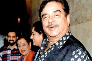 Accidental discharge from service gun of cop at Shatrughan Sinha's home