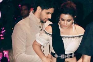 Sidharth Malhotra comes to Parineeti Chopra's rescue to avoid an oops moment